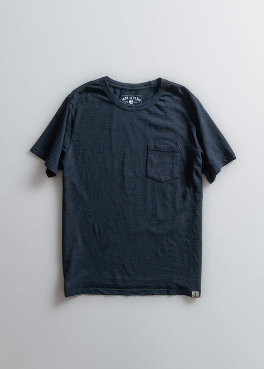Navy men’s cotton slub short sleeve shirt with garment dyed finish, single chest pocket and relaxed fit, lightweight everyday workwear staple for warm weather