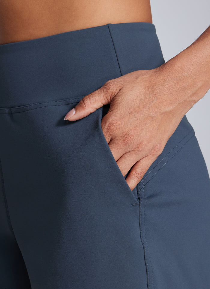 CRZ YOGA Women's Butterbreeze High Rise Pocket Linerless Short 3.5'' Stelindigo