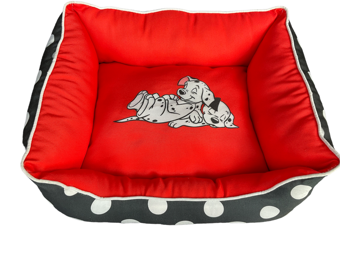 Dot & Dream: Eco-Chic Polka Dot Pet Bed