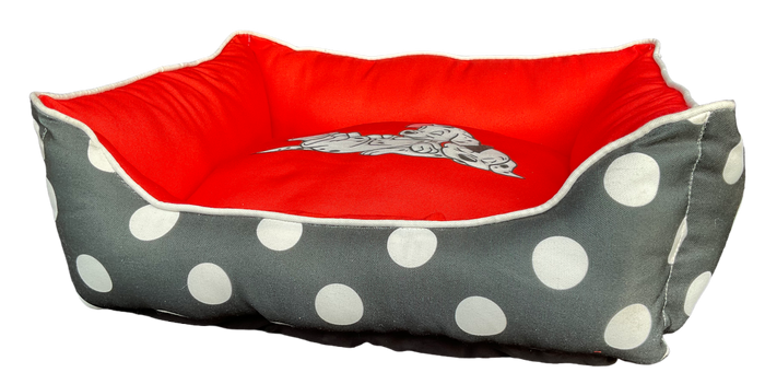 Dot & Dream: Eco-Chic Polka Dot Pet Bed