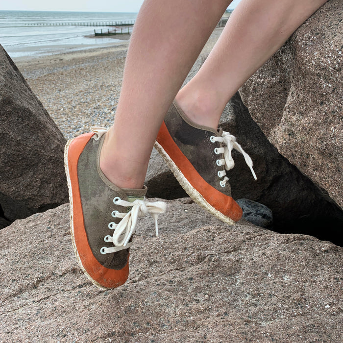 KIDS MARINE DECK SHOE - CAMO/ORANGE