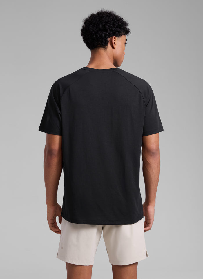 CRZ YOGA Men's Training Classic Fit Shirts Mech Short Sleeves Black