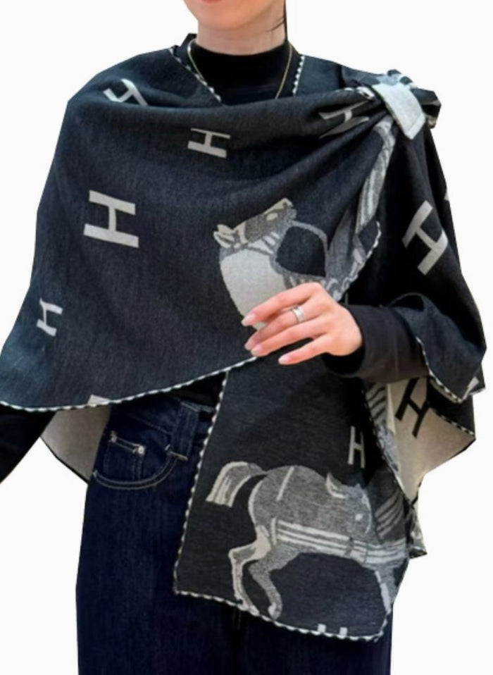 Equestrian * Black/White / O/S