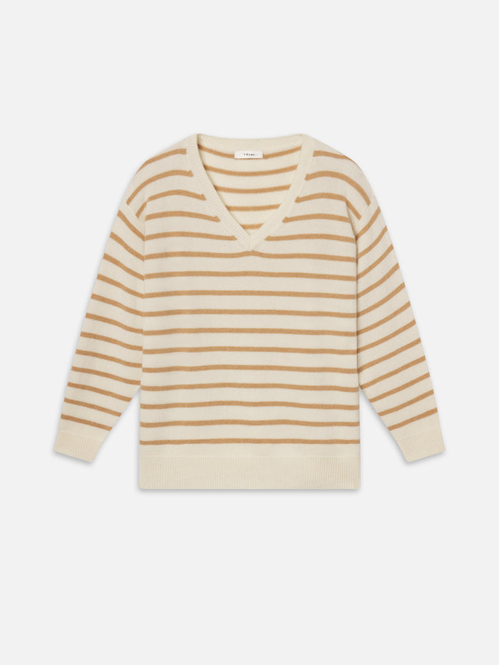Sweater Front Packshot