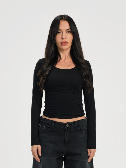 U-SHAPED LONG SLEEVE TOP