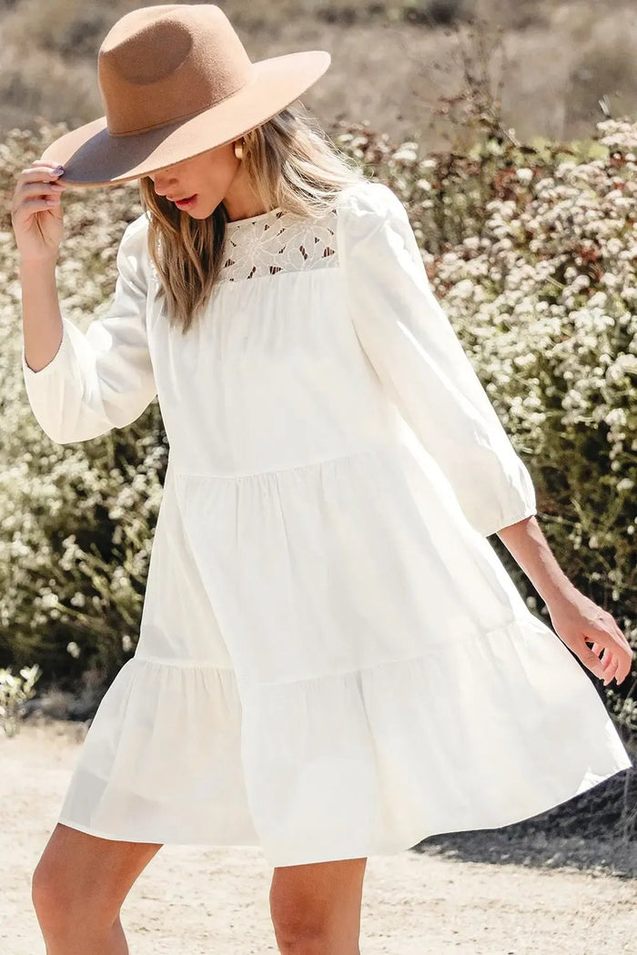 White Floral Lace Patchwork Bracelet Sleeve Tiered Mini Dress - Dresses/Mini Dresses