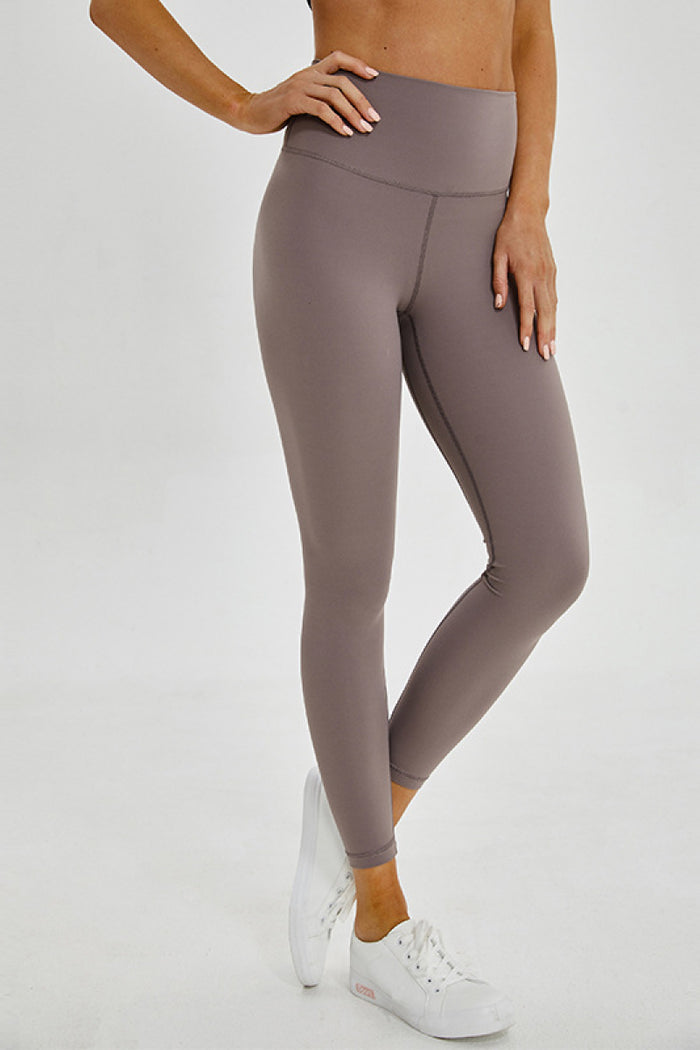 Wide Seamless Band Waist Sports Leggings - Madikfashions.com